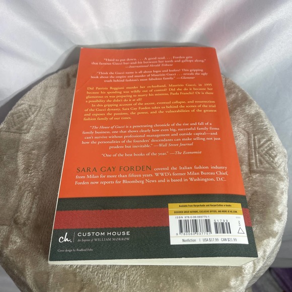 The House of GUCCI Book Softcover New Gucci Story Sara Gay Forden - Picture 2 of 7